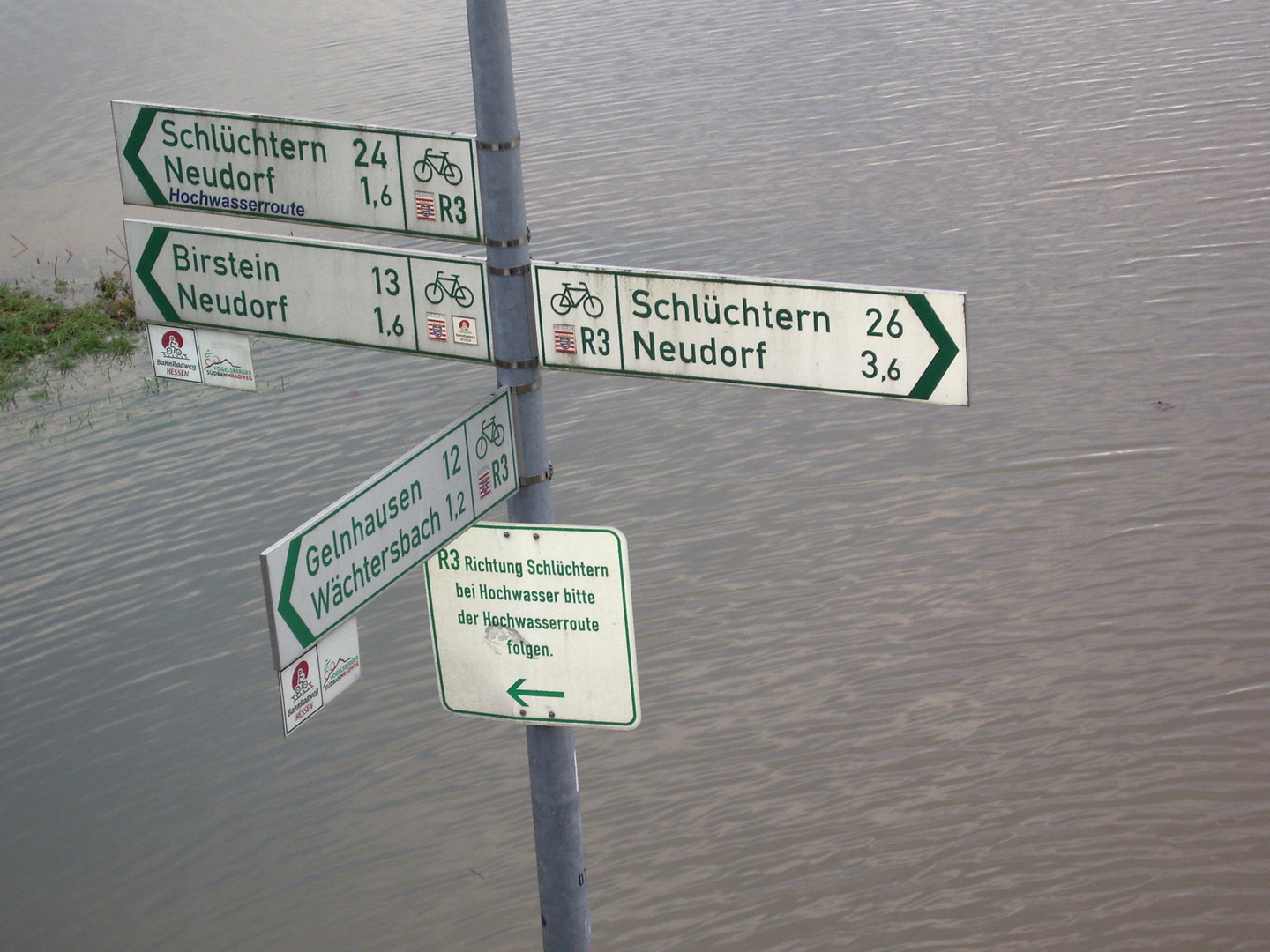 bei Hochwasser bitte ...