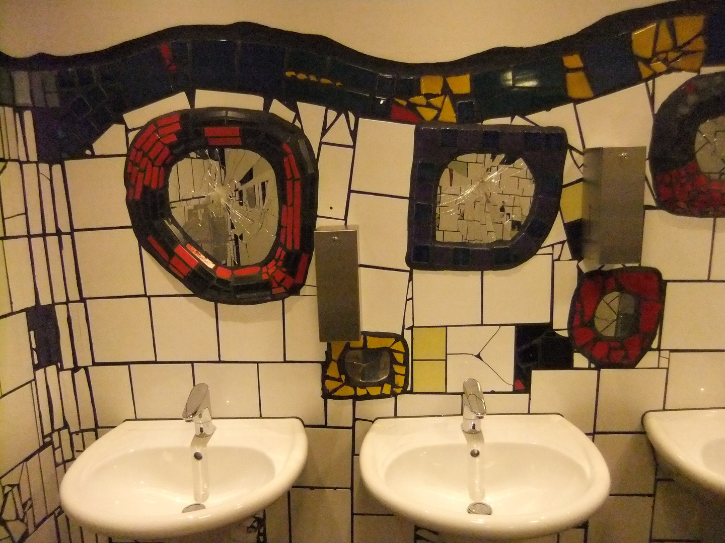 bei Hundertwasser