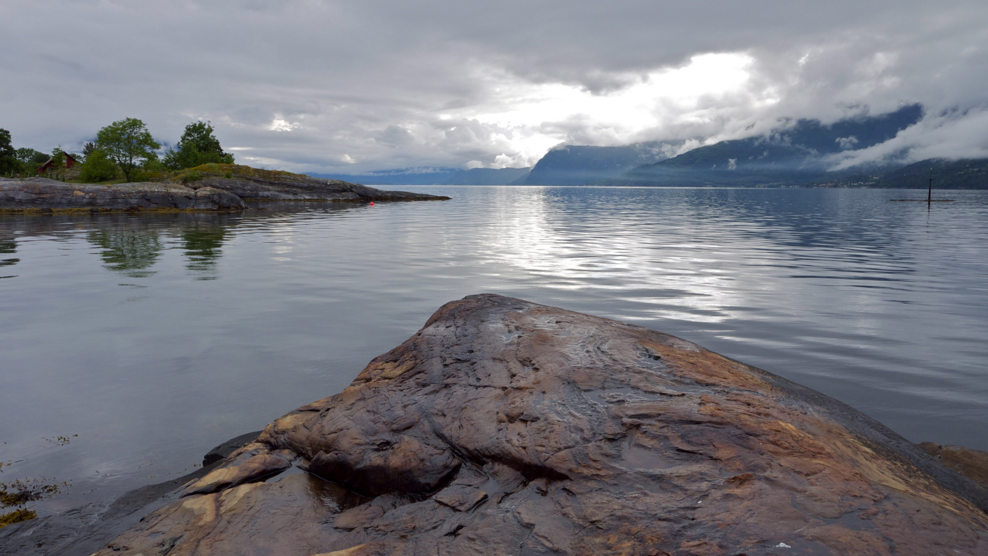 Bei Lothe am Hardangerfjord in Norwegen