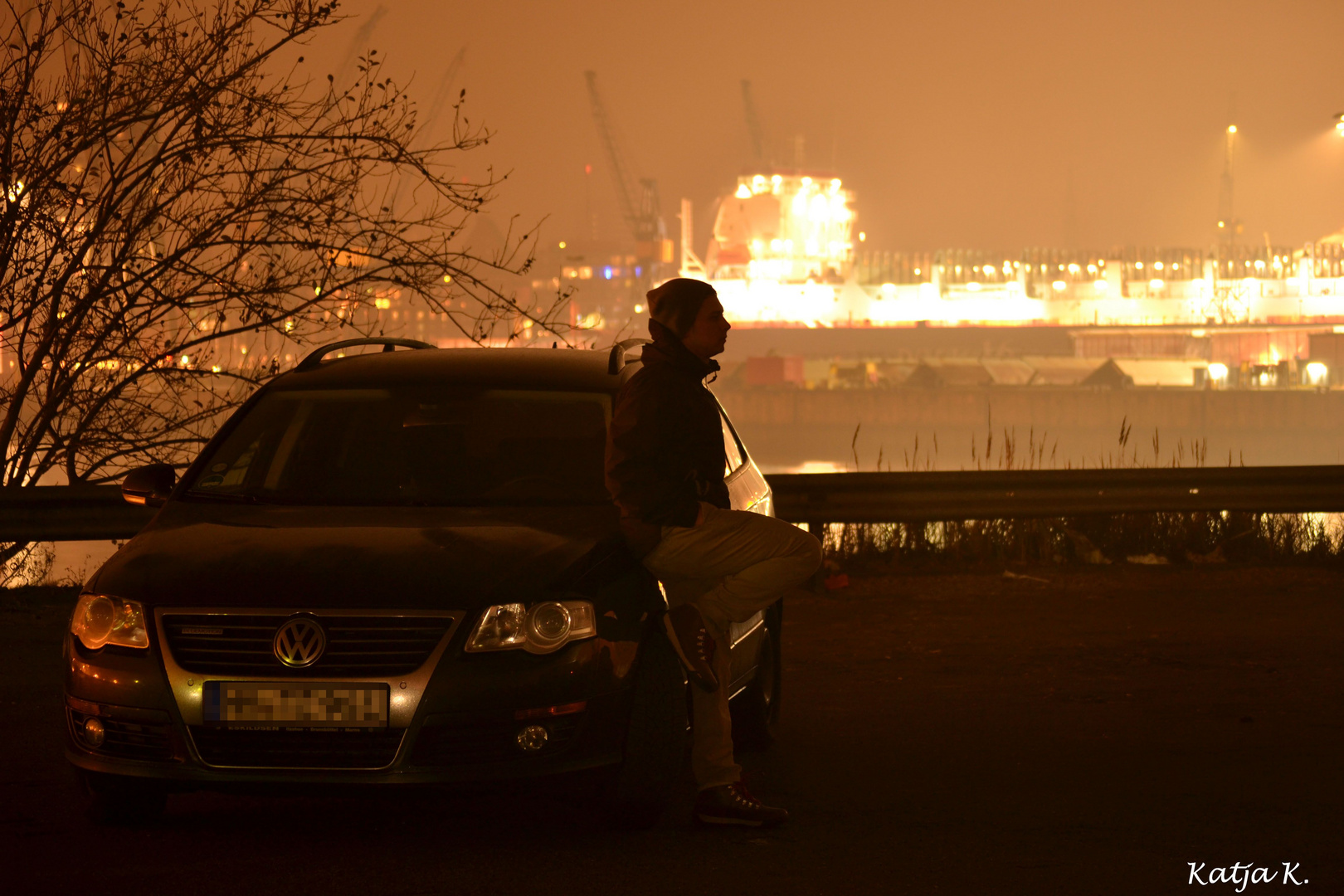 bei Nacht im Hamburger Hafen