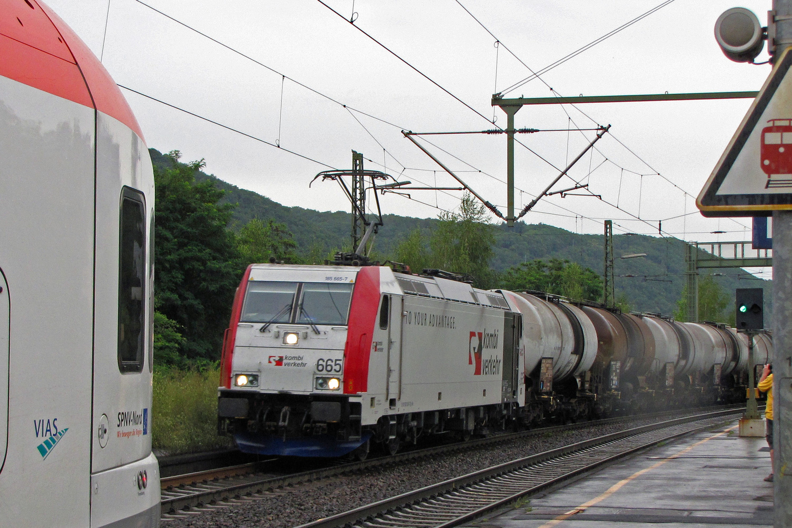 Bei Niesel auf dem Bahnhof Oberlahnstein (reload) 