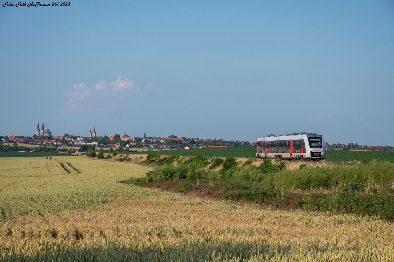 Bei so einem Bild geht auch der Triebwagen