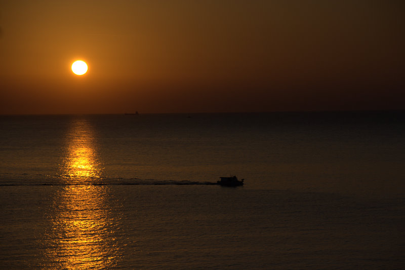 bei Sonnenaufgang