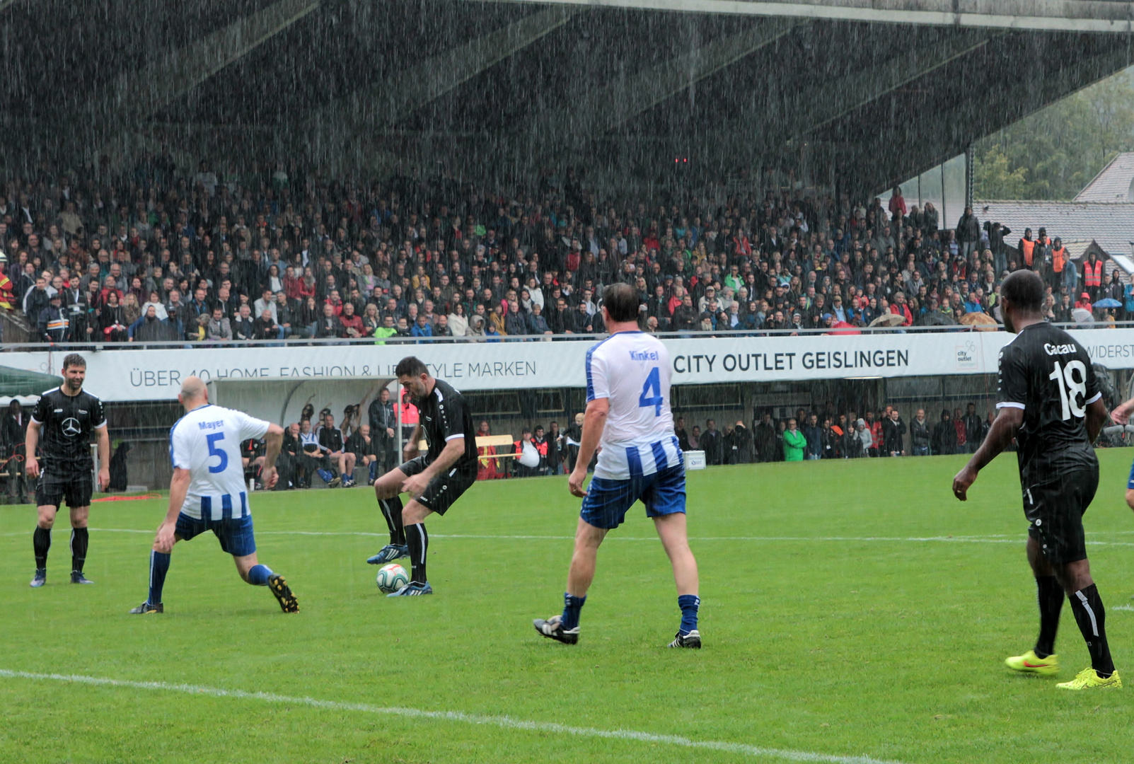 bei strömendem Regen