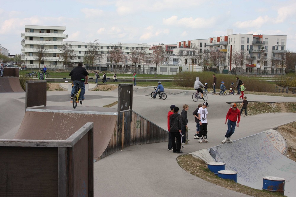 bei uns im dorf III / die welt ist noch in ordnung