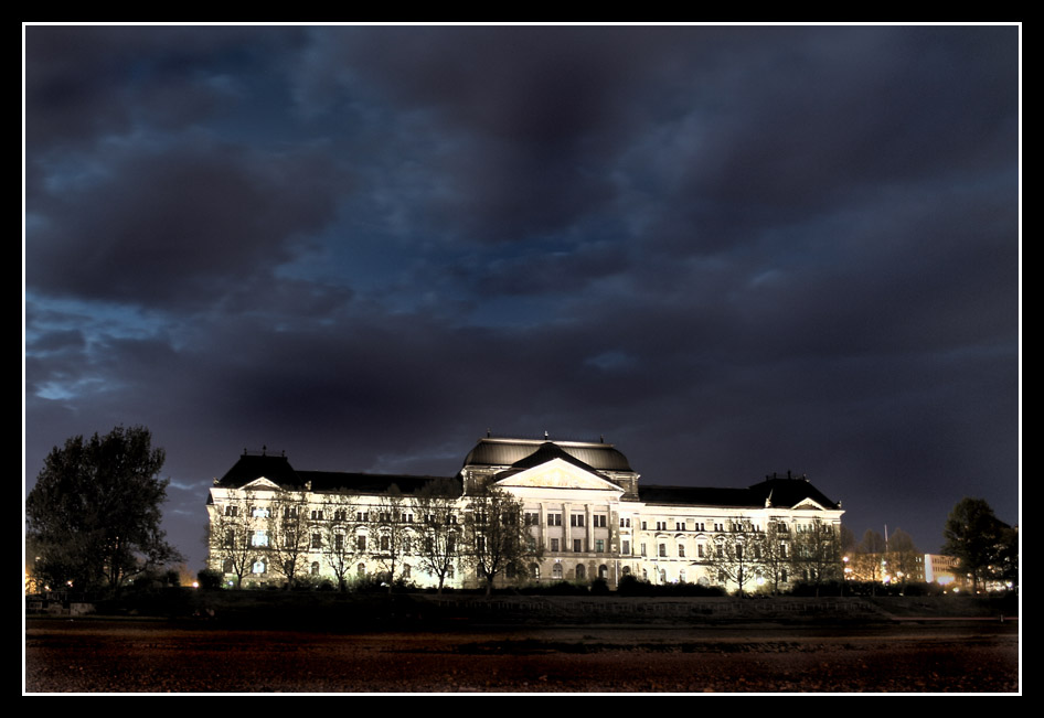 Bei Vollmond in Dresden