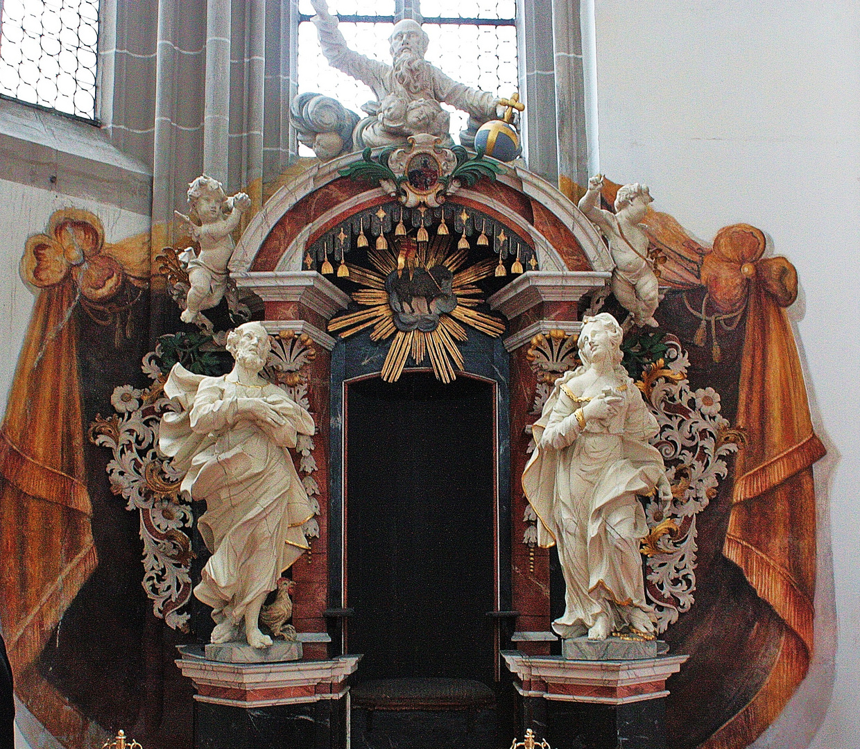 Beichtstuhl in der evangelisch lutherischen Pfarrkirche St.Peter und Paul s.u.