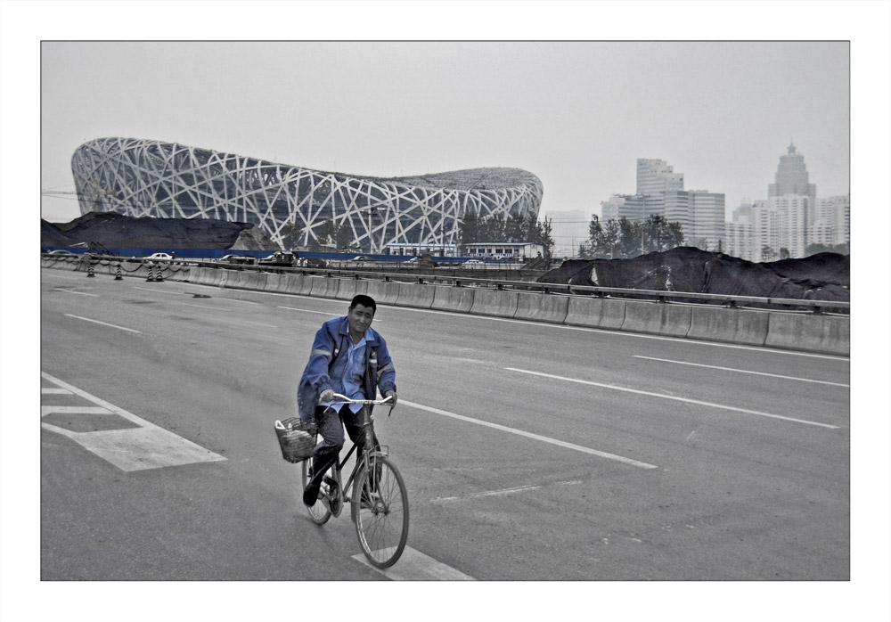 Beijing: Building the Bird's Nest - Vogelsnest unter Konstruktion