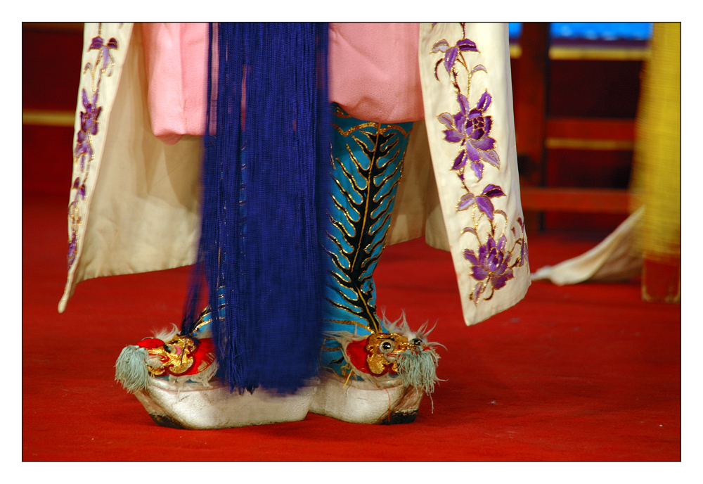 Beijing: Lao She Teahouse - Dancing Shoes 1