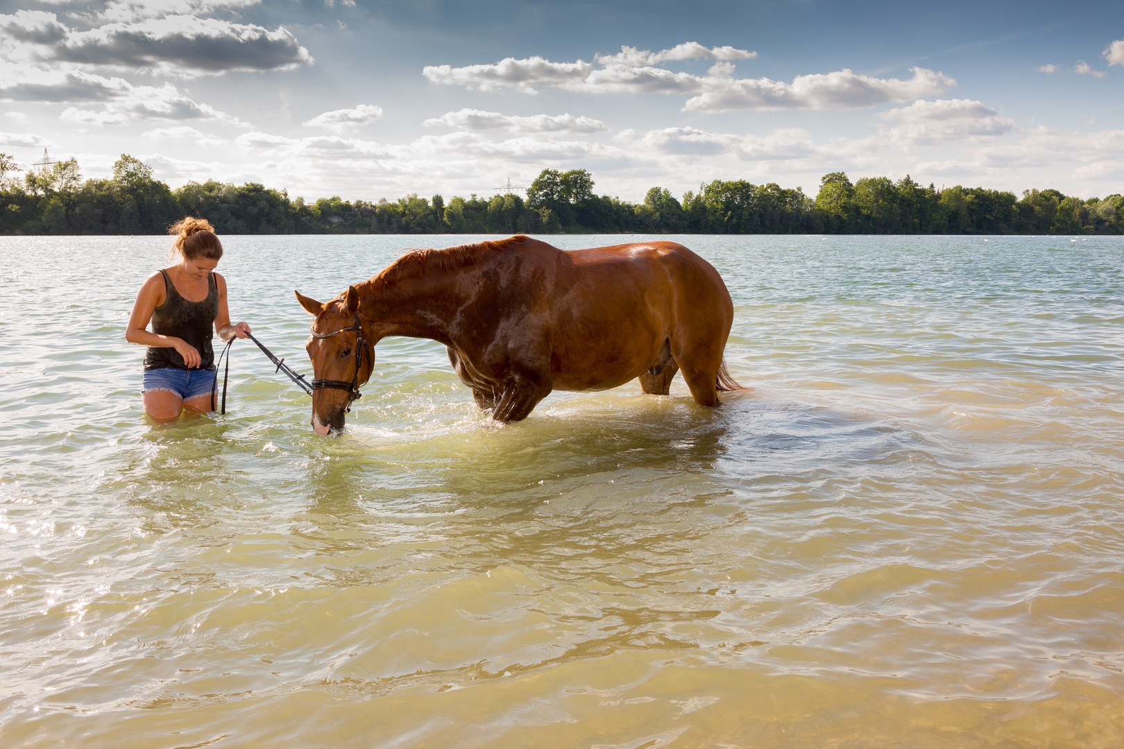 Beim Baden noch ein Schluck