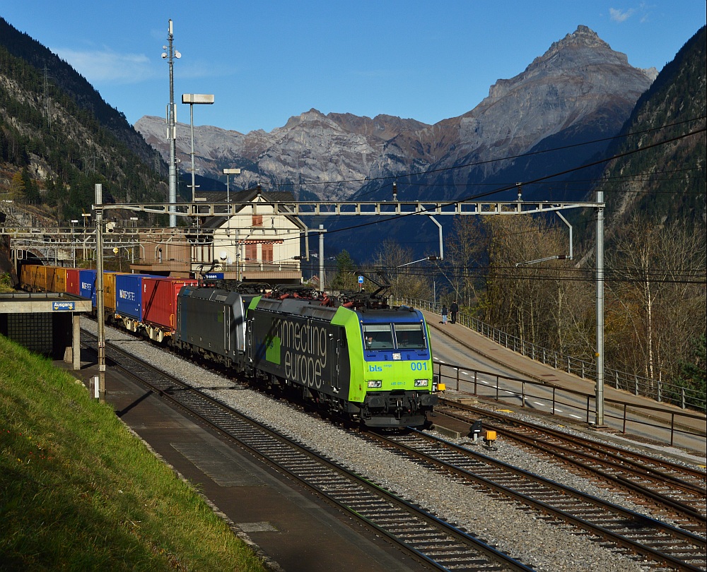 Beim Bahnhof Wassen II