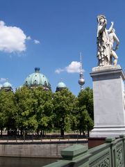 beim Berliner Dom