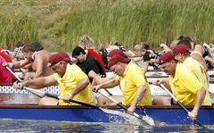 Beim Drachenbootrennen in Dessau