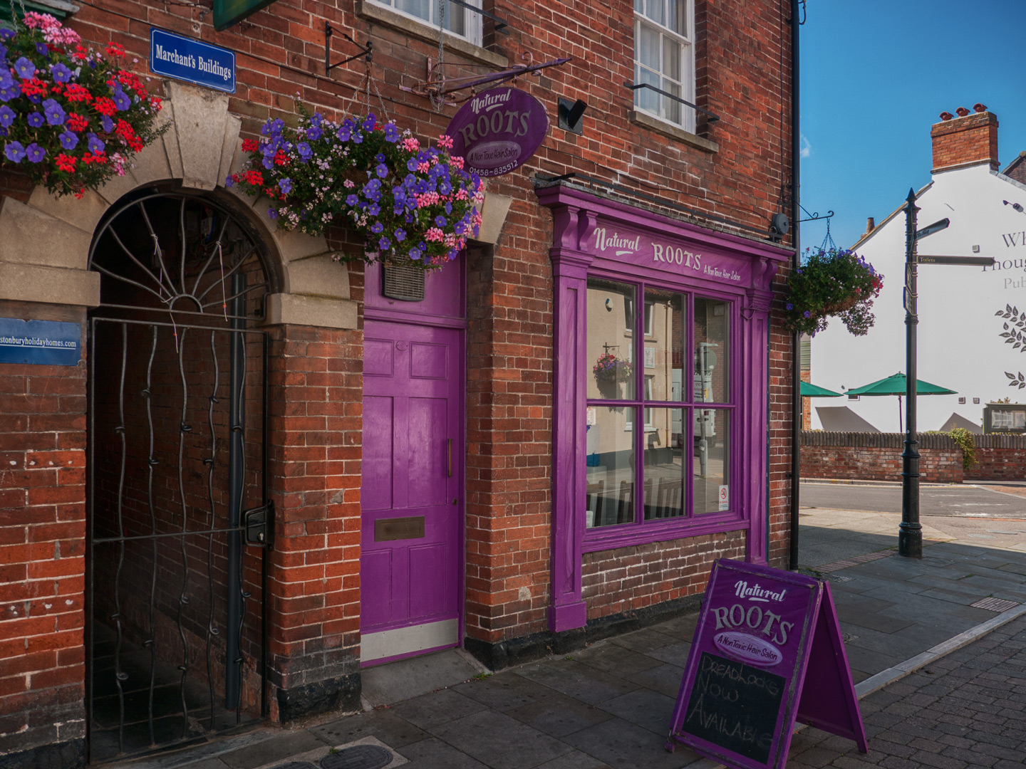 Beim Friseur in Glastonbury (England)