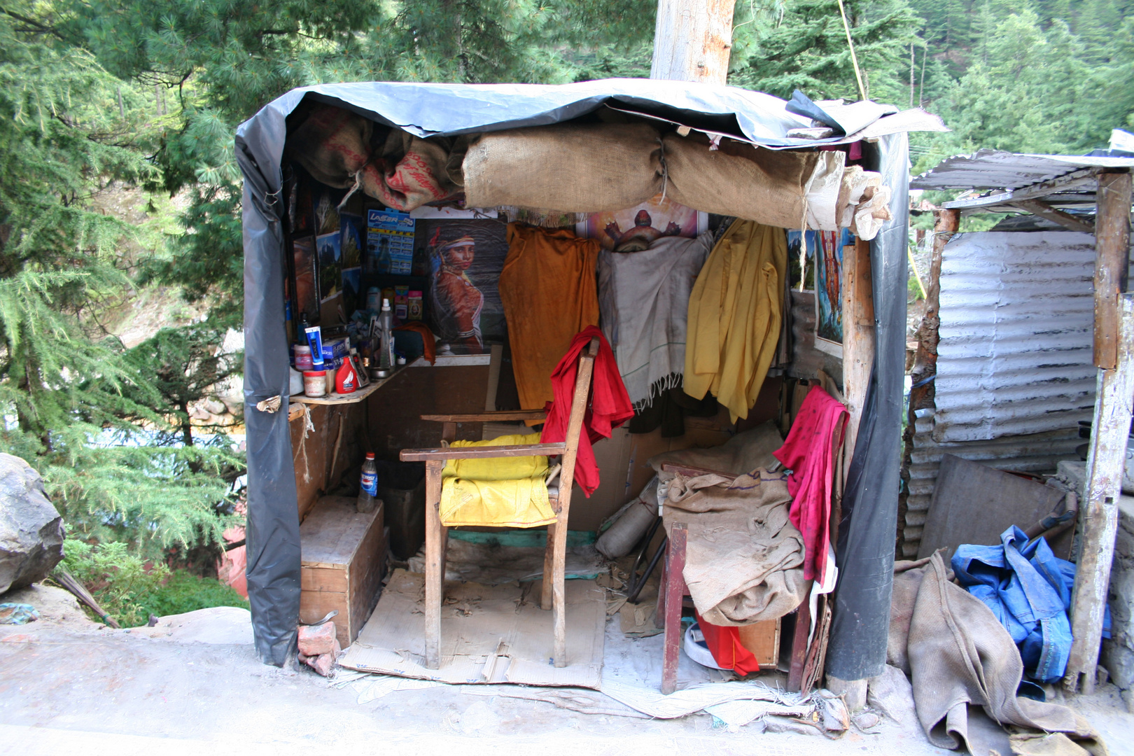 Beim Frisör in Gangotri