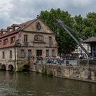 Beim Kran, dahinter das ehemalige Schlachthaus, heute Bibliothek