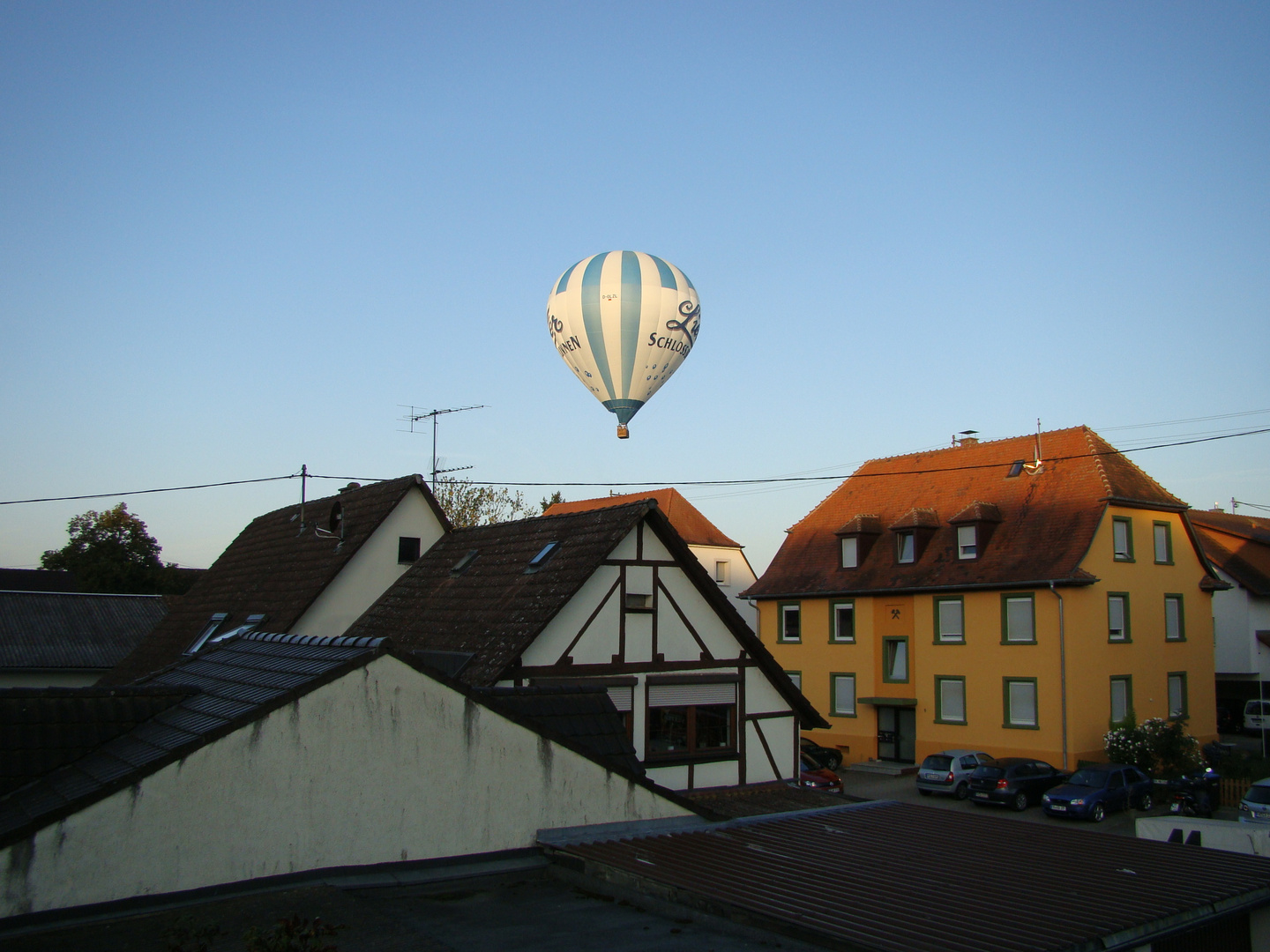 Beim Rasieren vor 7 Uhr herangeschwebt