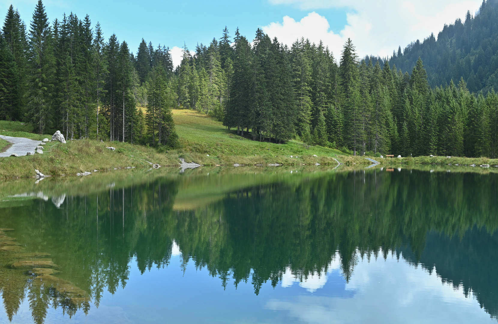 Beim Rückweg kommen wir wieder am Herzsee vorbei