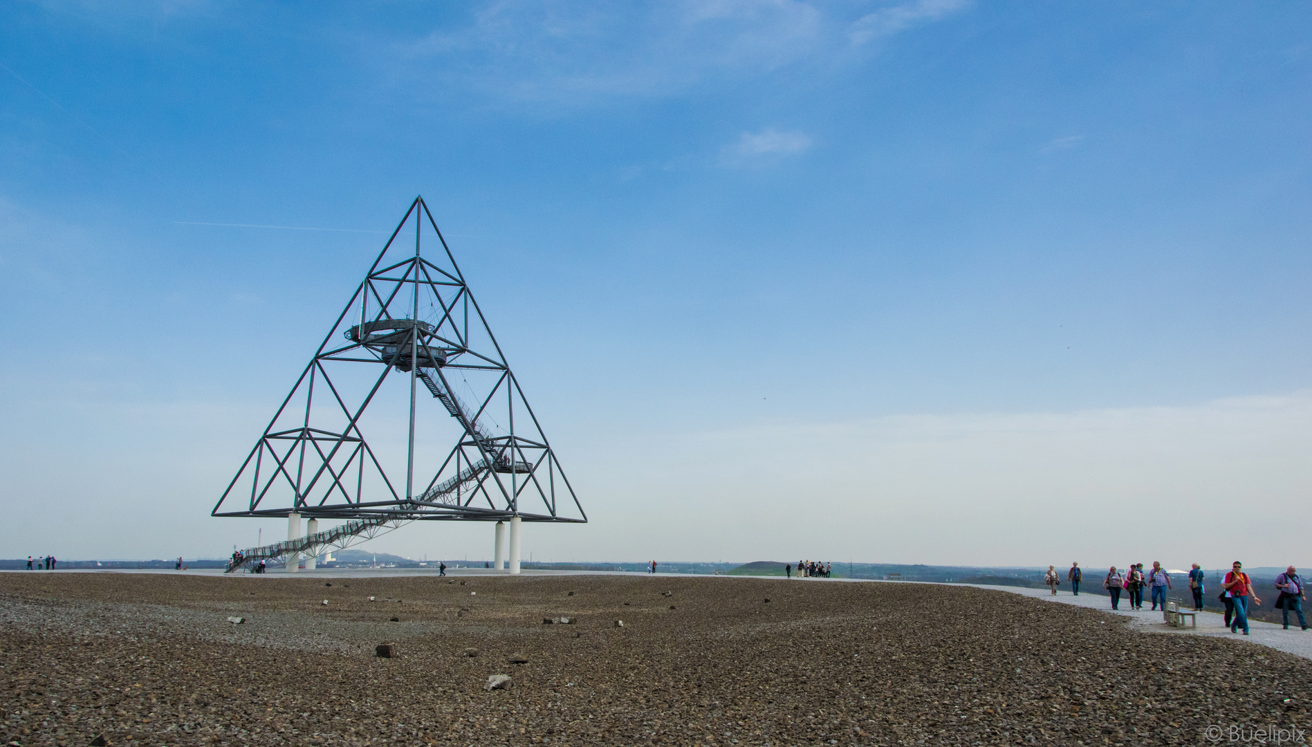 beim Tetraeder auf der Halde Beckstrasse (© Buelipix)