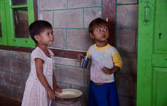 beim wasserkrug trifft man sich gerne ;-), inle see, burma 2011