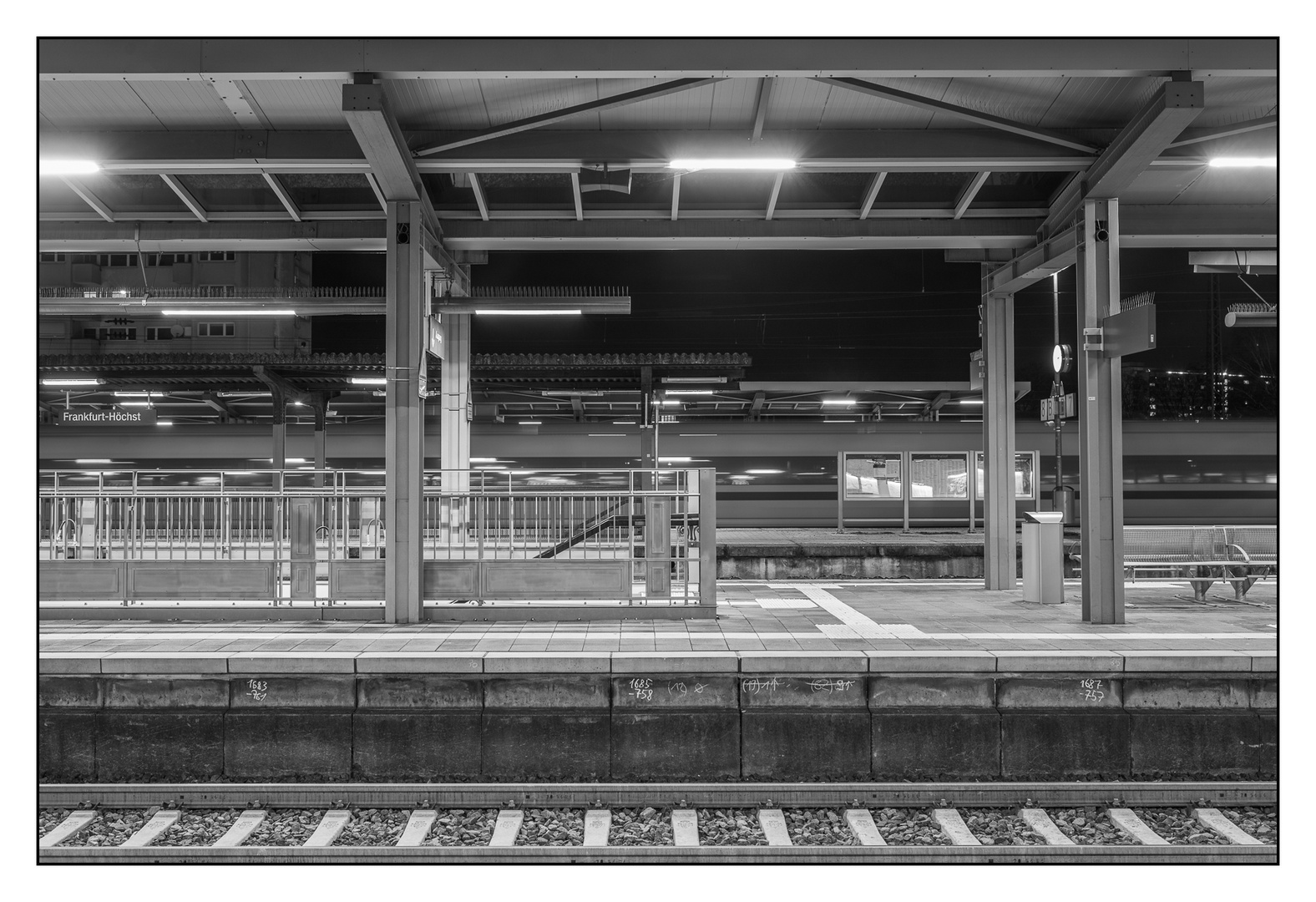 Beimwartenaufdiebahnfotografie