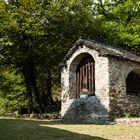 Beinhaus bei der romanischen Kirche San Bernado