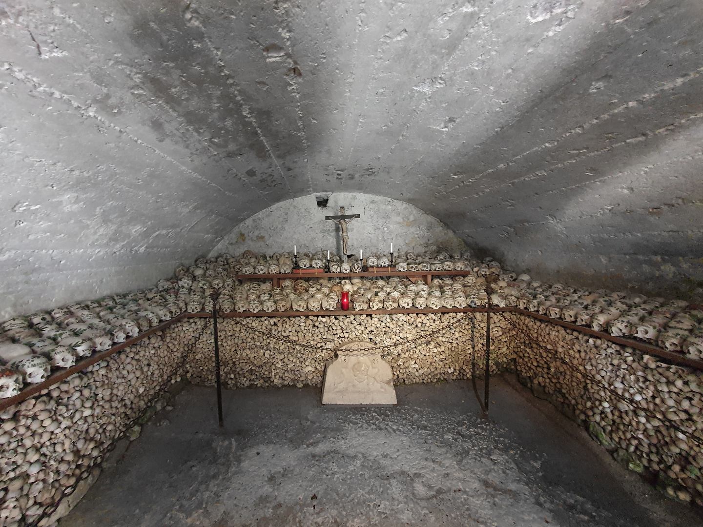 Beinhaus in der Michaelskapelle