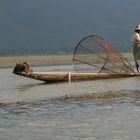 Beinruderer auf dem Inle-See