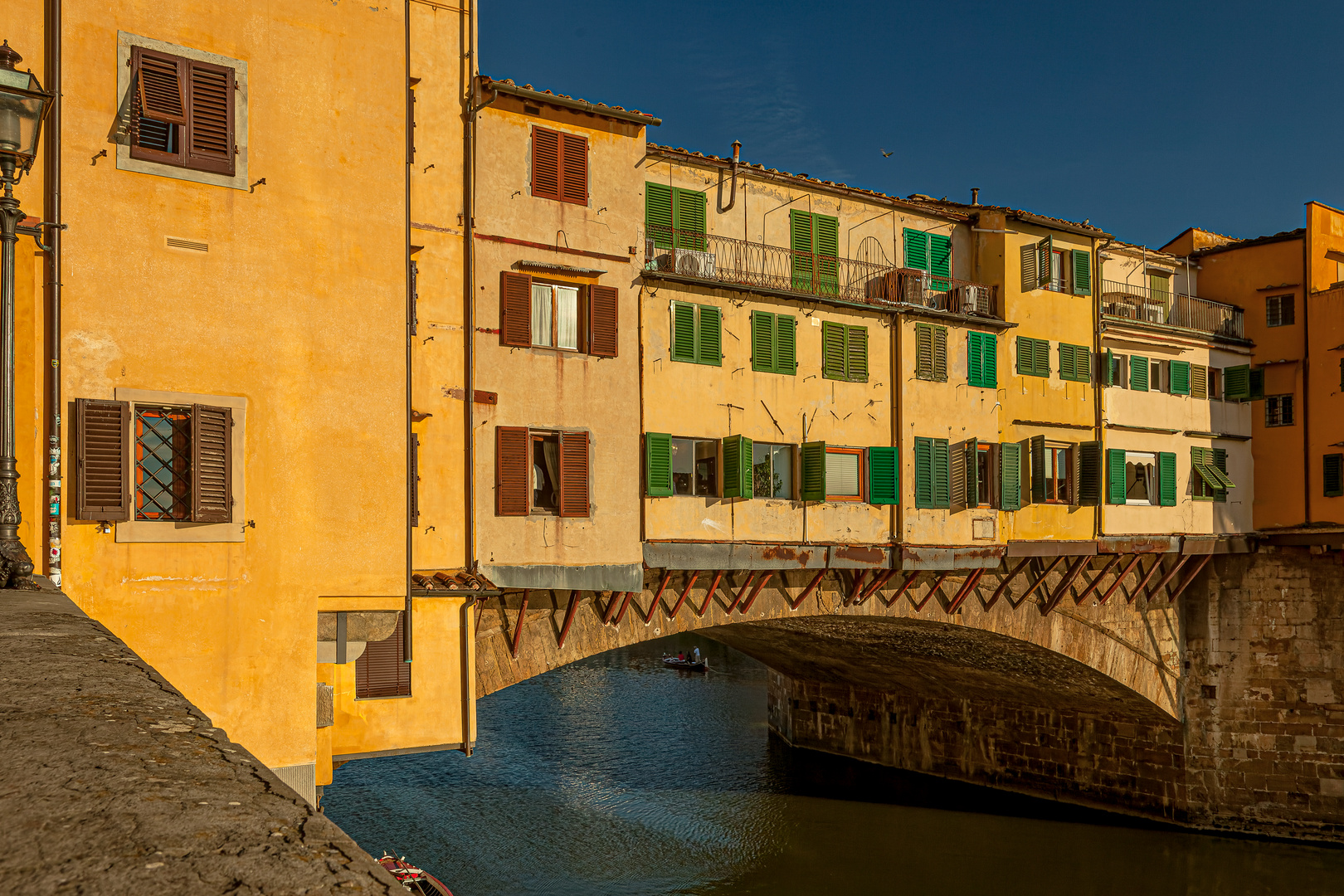 Bekannte Brücke in Florenz