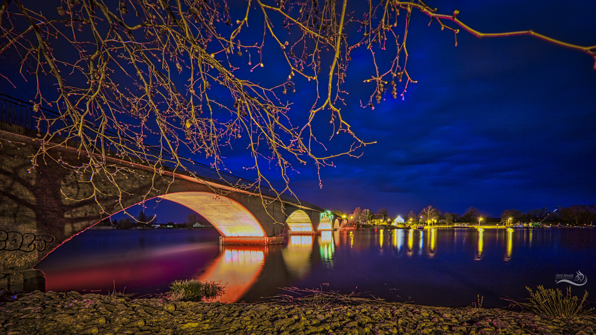 Beleuchtete Stadtbrücke Schwedt 1