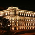 Beleuchtetes Gebäude in Budapest