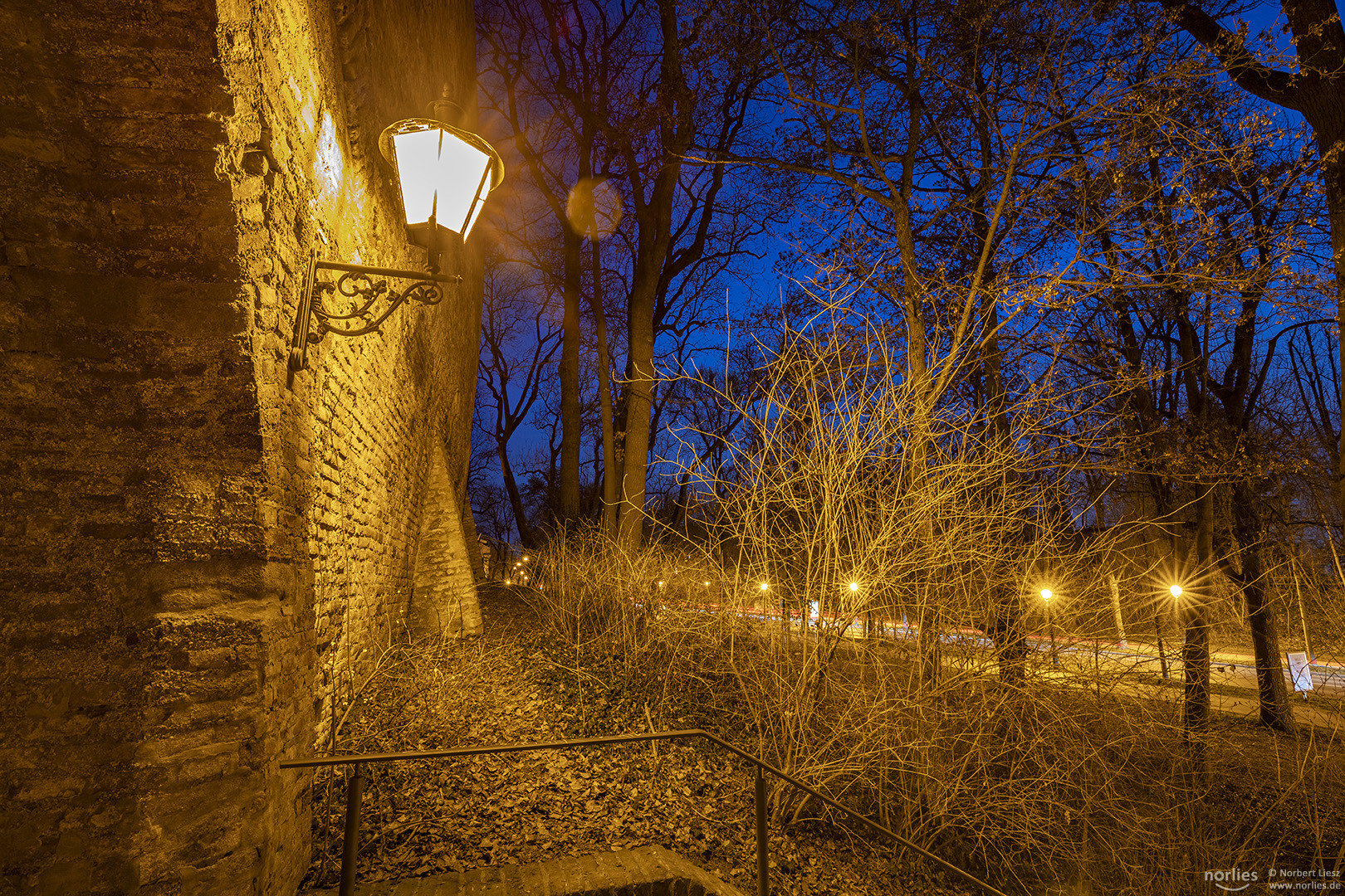 Beleuchtung an der Stadtmauer