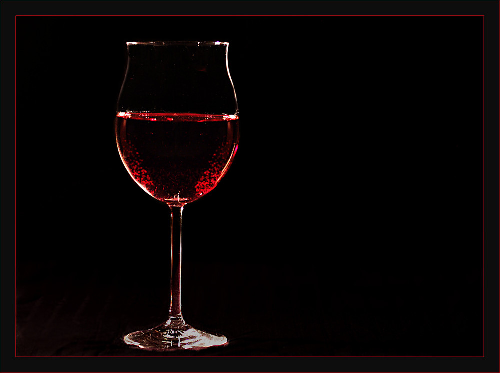 Beleuchtungs- und Belichtungsversuch: Roter Wein