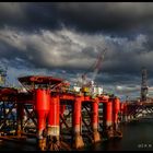 Belfast - Ölplattformen im Hafen