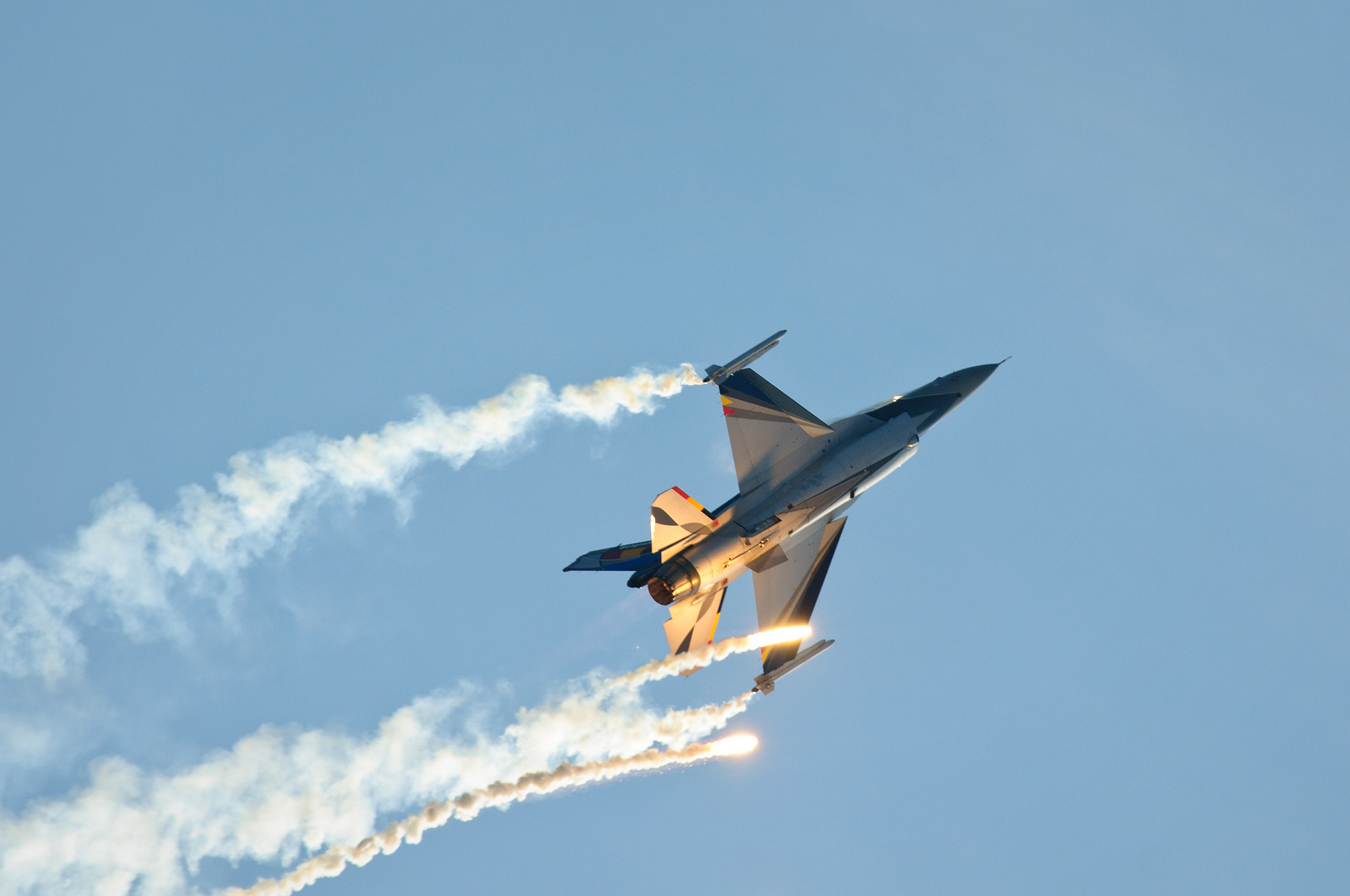 Belgische F-16 - Sanicole Airshow 16.09.2012