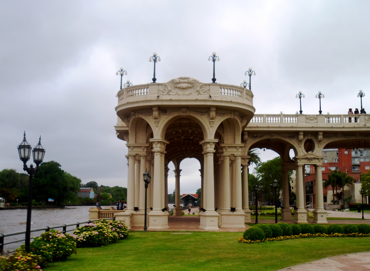 Bella arquitectura del Museo de EL Tigre.............