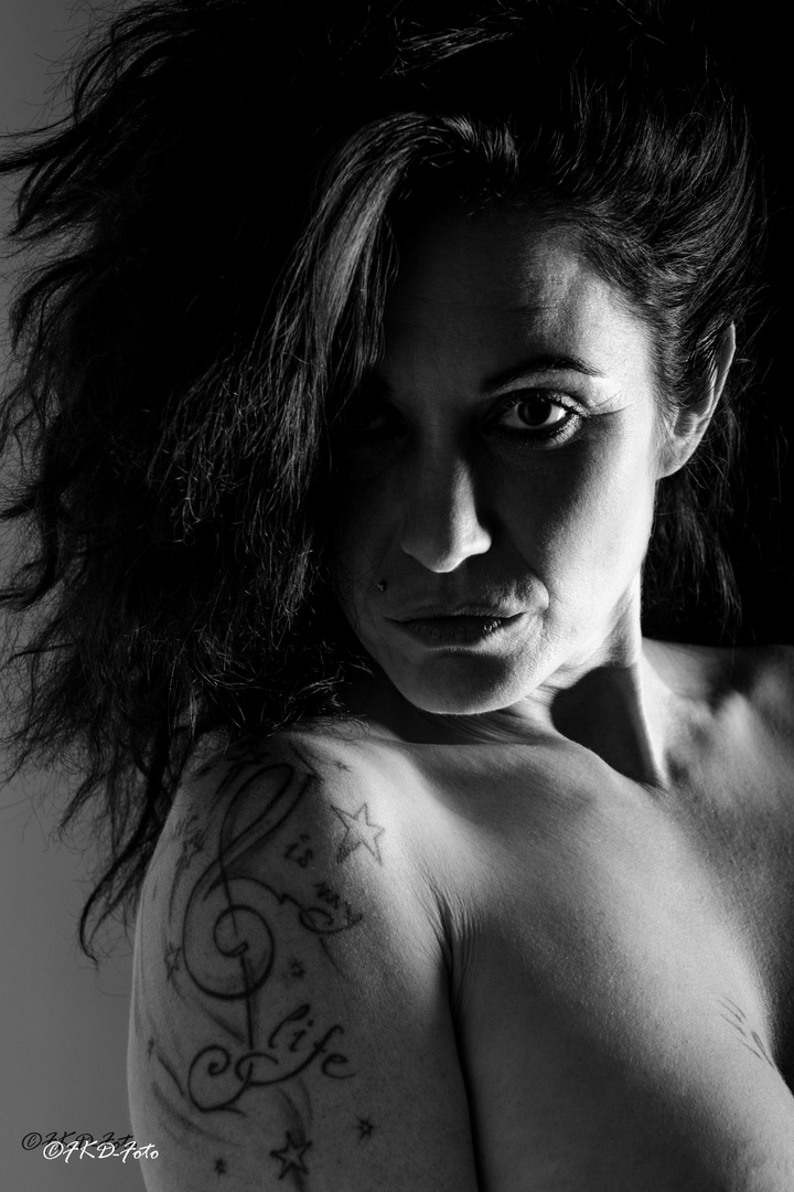 Bella Donna B & W - wild