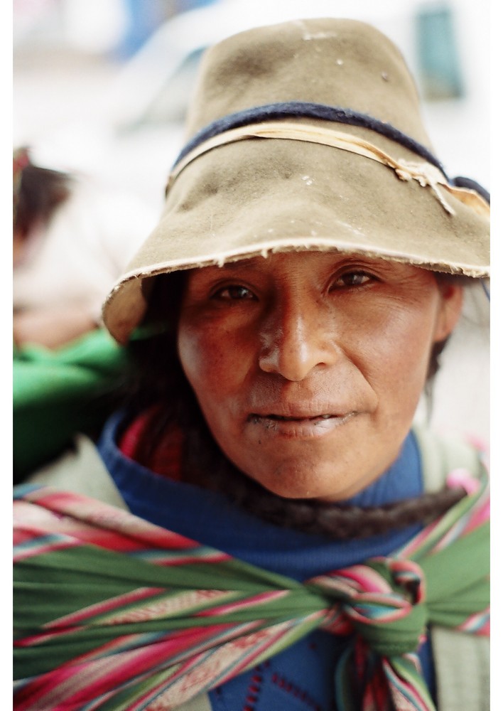 bella mujer indigena peruana