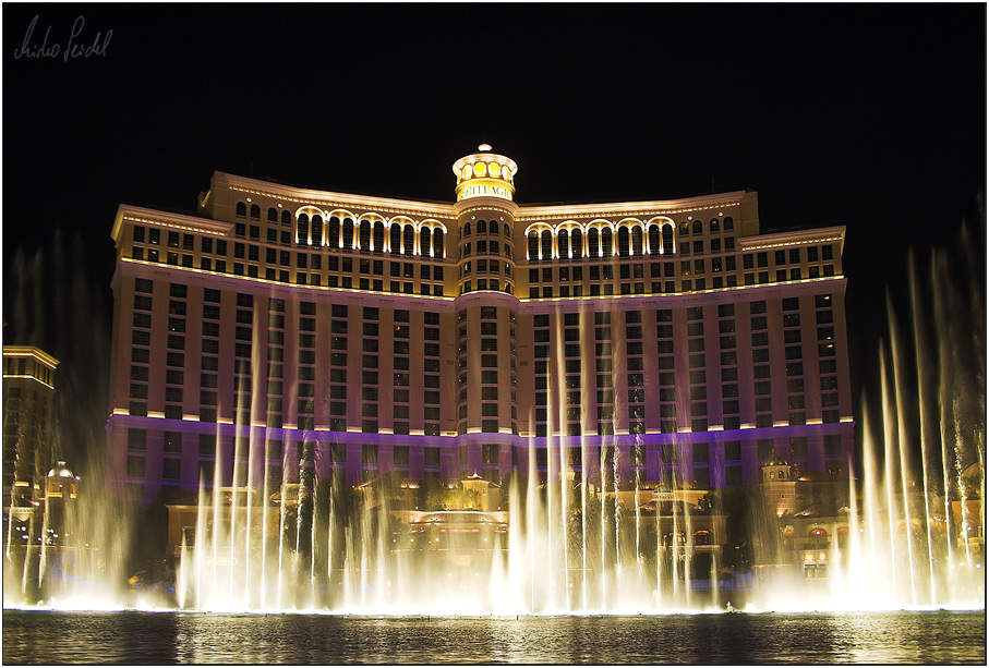 Bellagio - water fountain