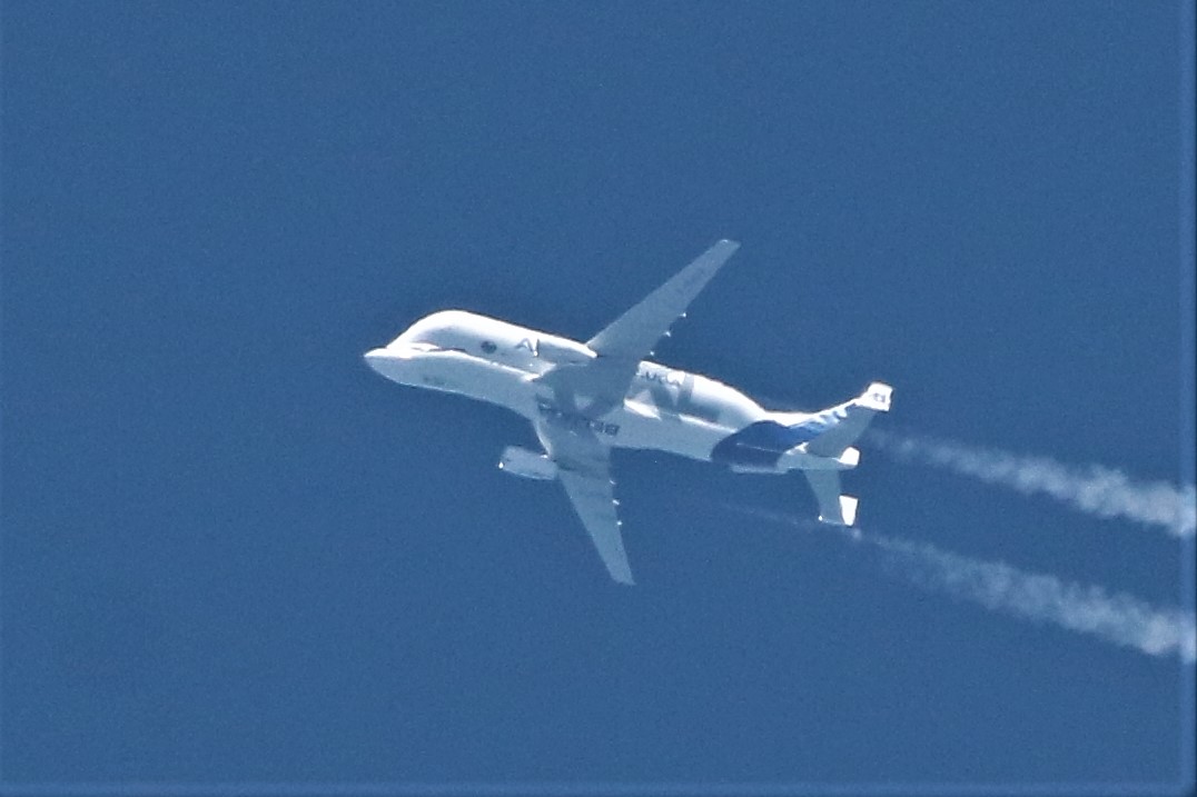 Beluga XXL von Hamburg nach Toulouse über Düsseldorf