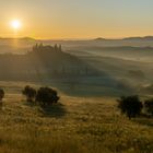 Belvedere in der Toskana bei Sonnenaufgang