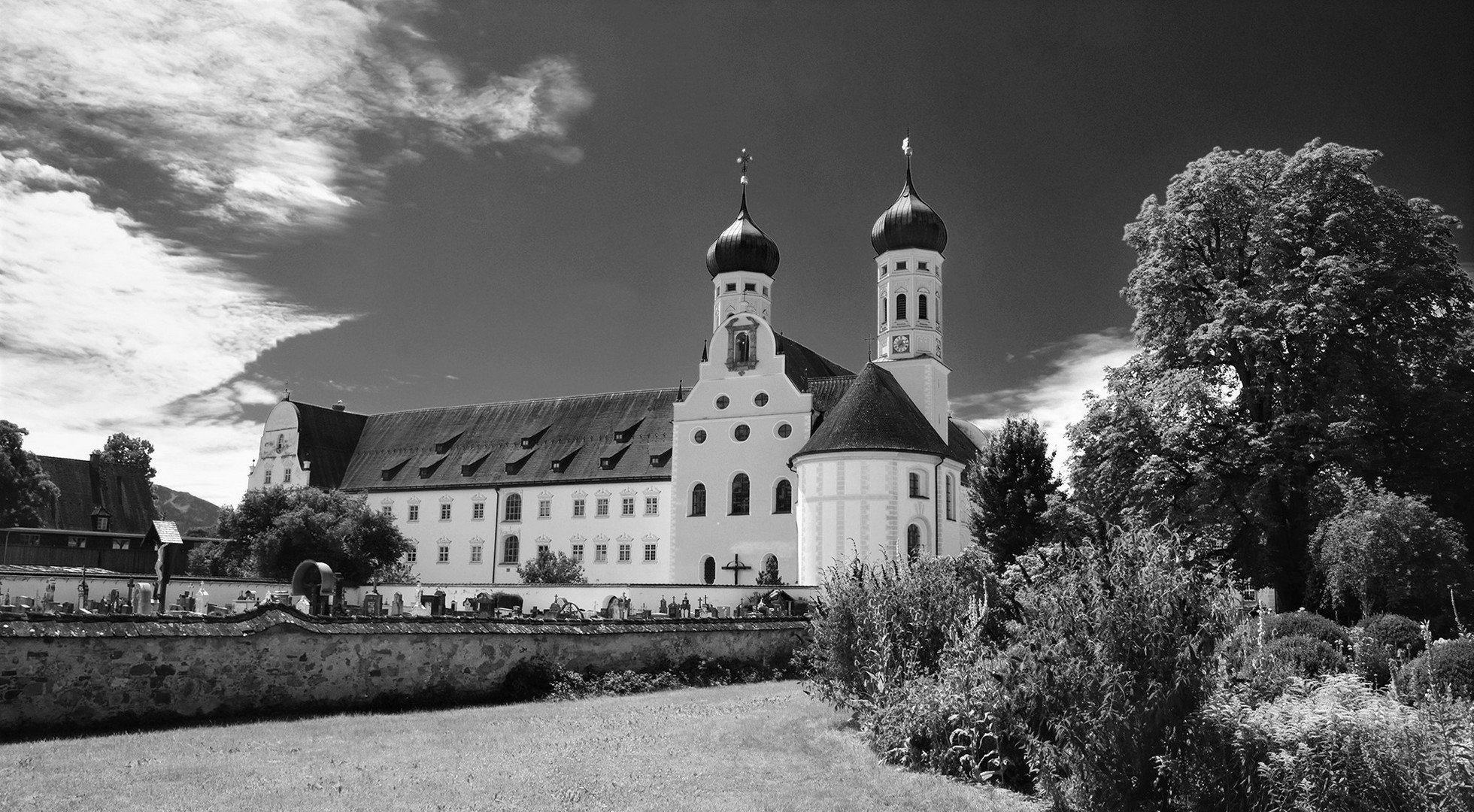 Benediktbeuern in Schwarzweiß....