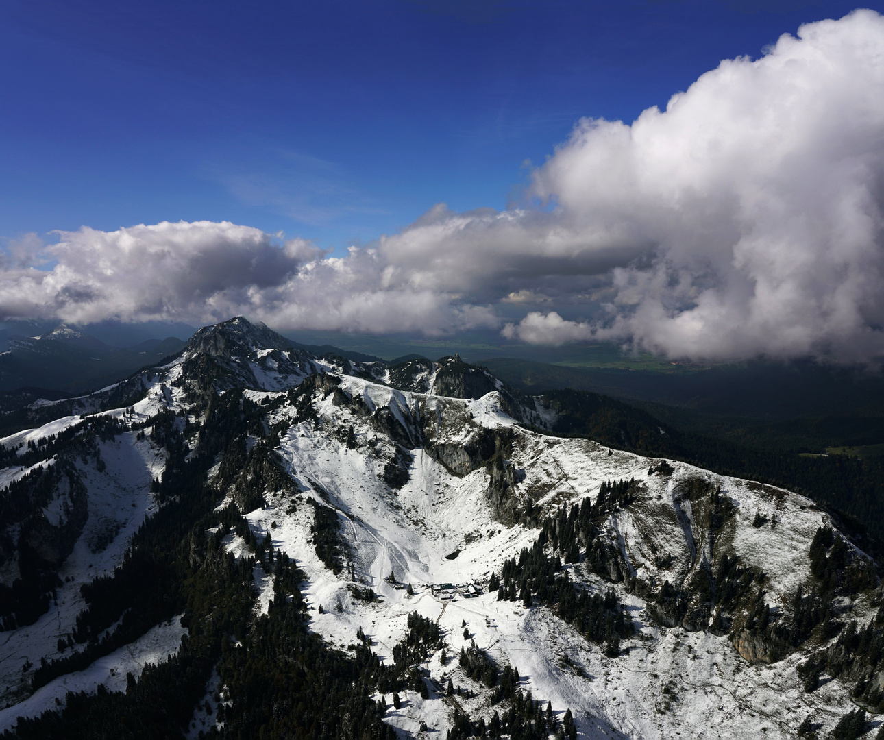 Benediktenwand-Kette westlich von Lenggries (Oberbayern)