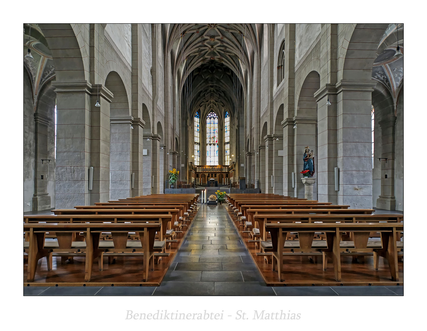 Benediktinerabtei St. Matthias " Blick zum Chor..."