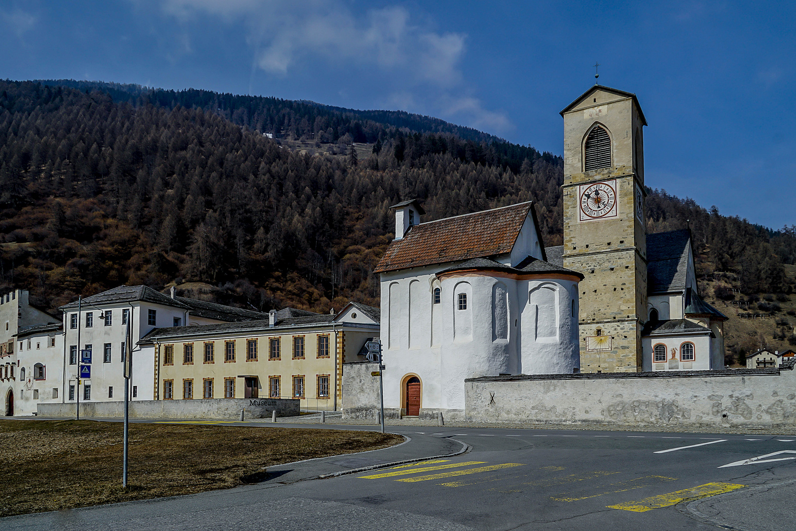 Benediktinerinnenkloster St. Johann Müstair im Münstertal / Graubünden (01)