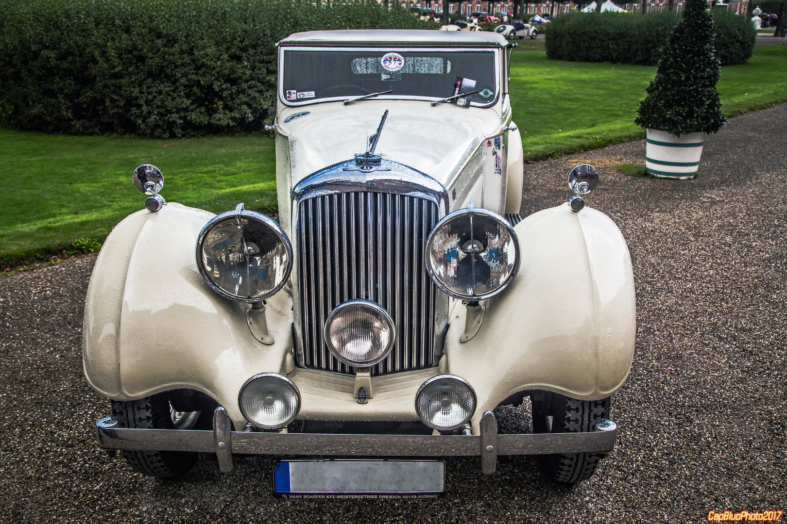 Bentley 4,25 Litre DHC und Saloon GB 1937, 1938 bei Classic Cars Schwetzingen