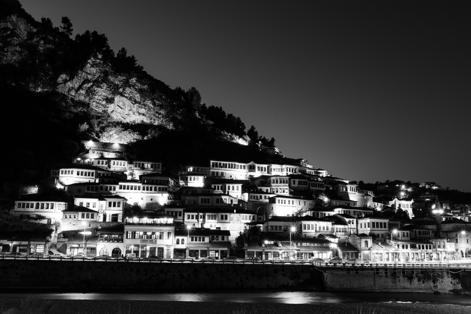 Berat bei Nacht