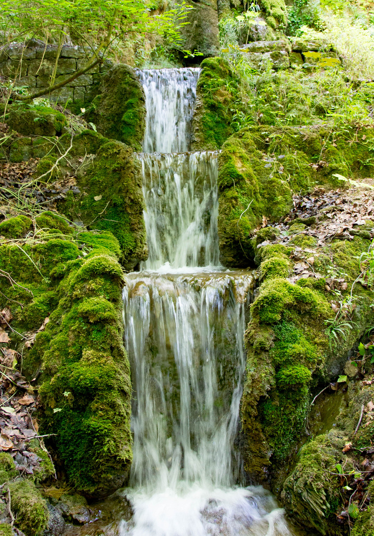 ***berauschend*** Wasserfall in grün