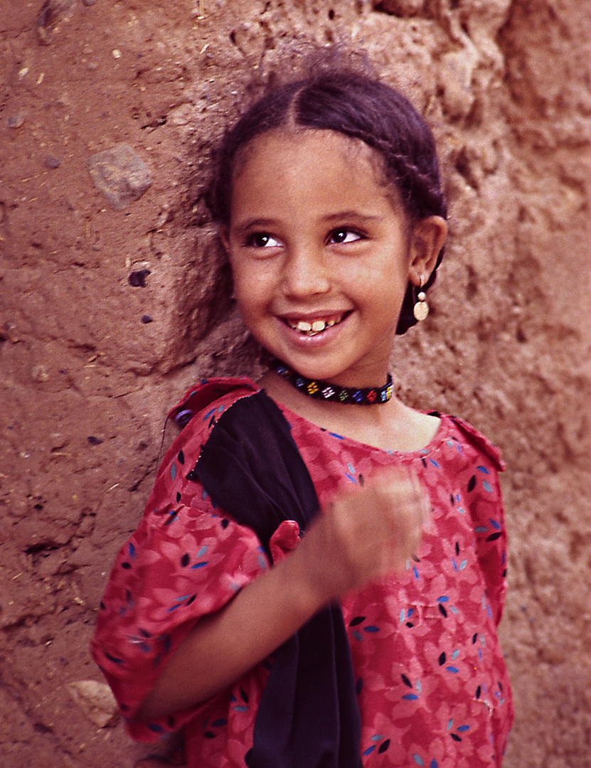 Berber-Mädchen in einer Oase