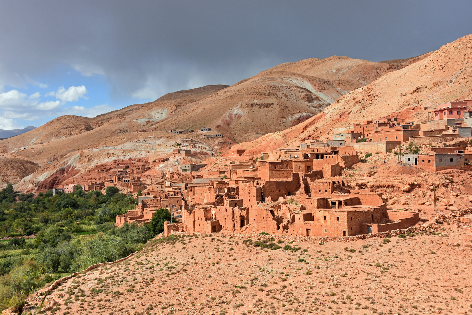 Berberdorf im Atlasgebirge in Marokko